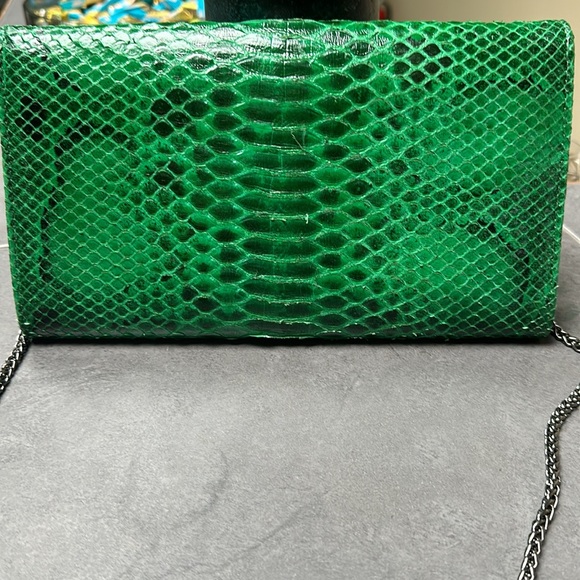 Genuine python green clutch bag. Made in Bali - Picture 3 of 16